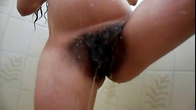 Mama mea și-a luat-o pe cea mai bună prietenă în timpul unei petreceri în pijama