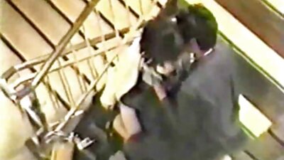 Am fost uimit când sora ei mai mică dă jos chiloții