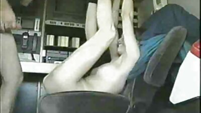 Băiatul nici măcar nu poate termina antrenamentul de salut la sală!